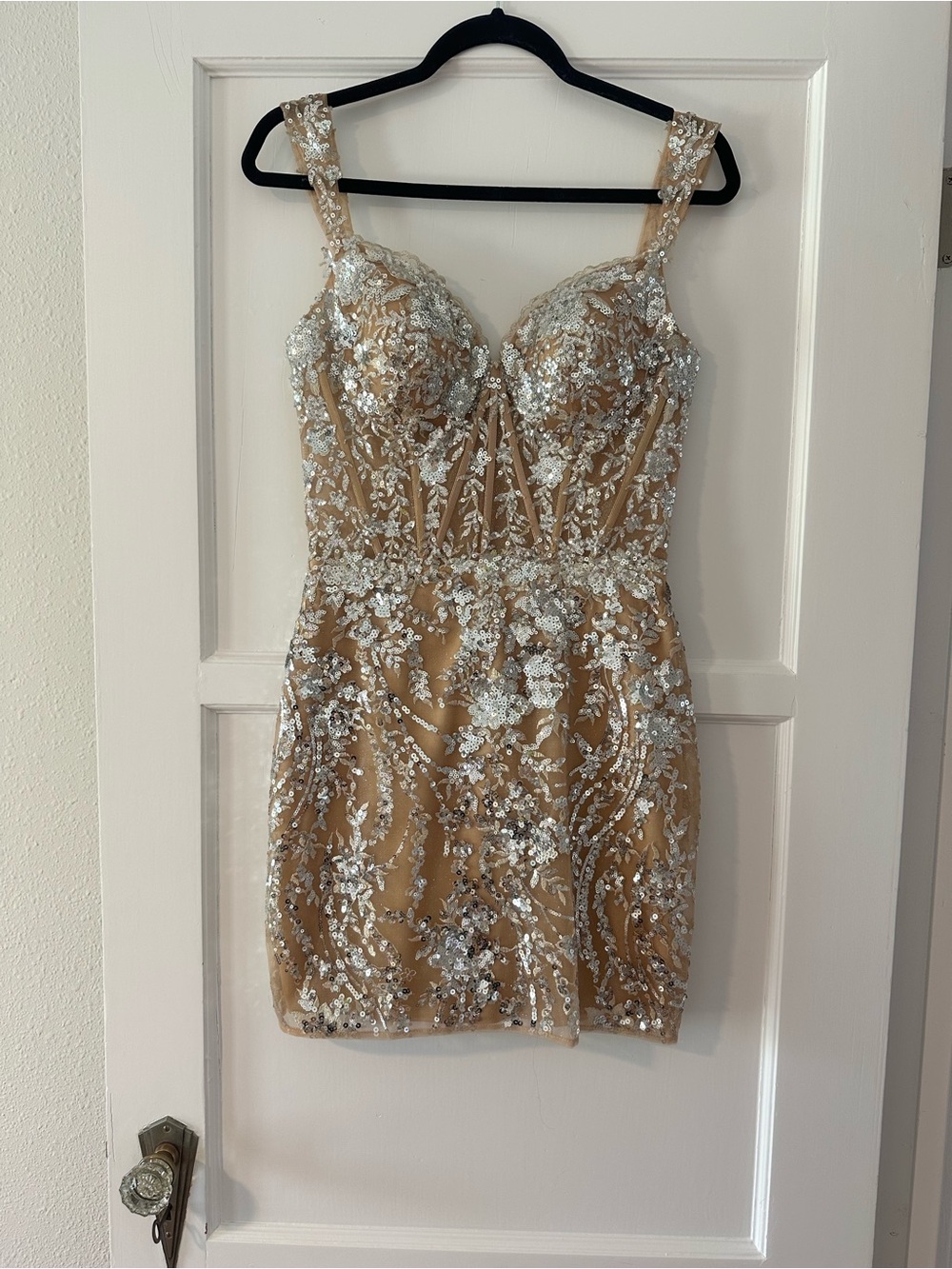 Sherri Hill - Silver Sequin Mini Dress - Size 6/Fits like Size 2